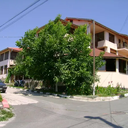 костови Penzion Bjala